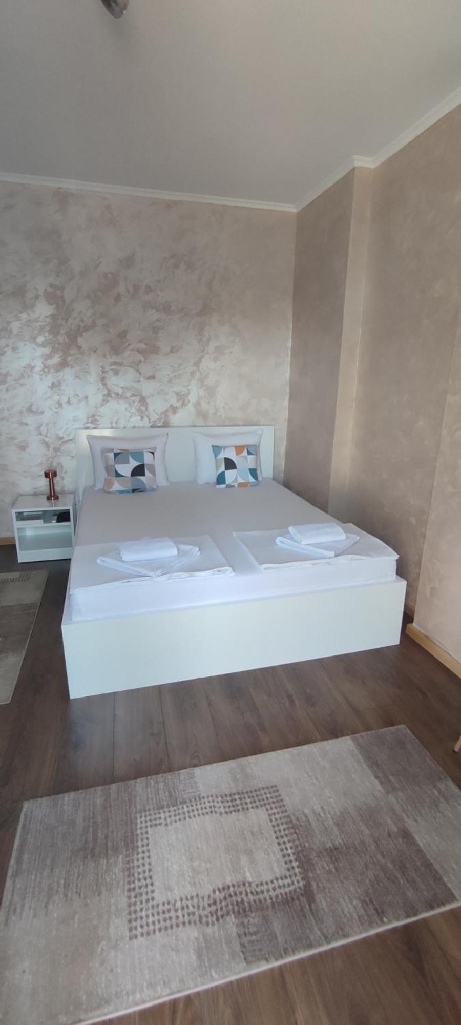 Menrat Apartment Нови Сад Екстериор снимка